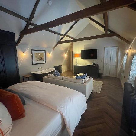 Bed and Breakfast The Hideaway Saint Brides Major Екстер'єр фото